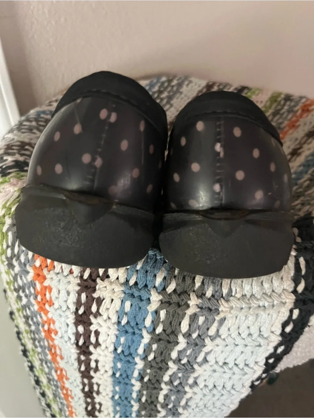 Sloggers Women’s Sz8 Slip-On Black Rain Clog, Tan Polka Dots